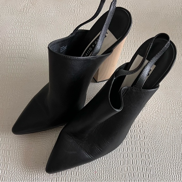 Alice and Olivia Pointy Toe Mules - Picture 3 of 8